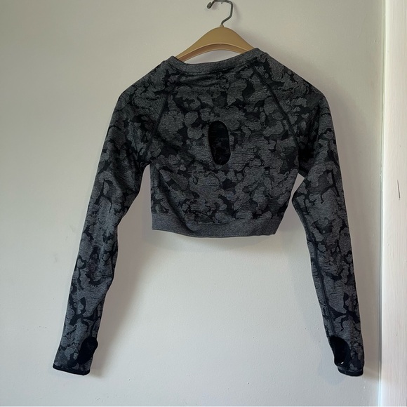 Gymshark camo long sleeve top (new without tags) - Picture 2 of 7